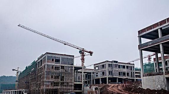 房产证|房子70年满期后归谁？国家一锤定音，房产证上尽量别写夫妻名字？