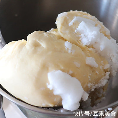 椰香牛乳吐司一上桌,老人宝宝全都笑