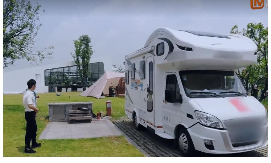 韭菜|立人设无下限？华为公主分不清葱和韭菜，黄晓明不会番茄炒蛋