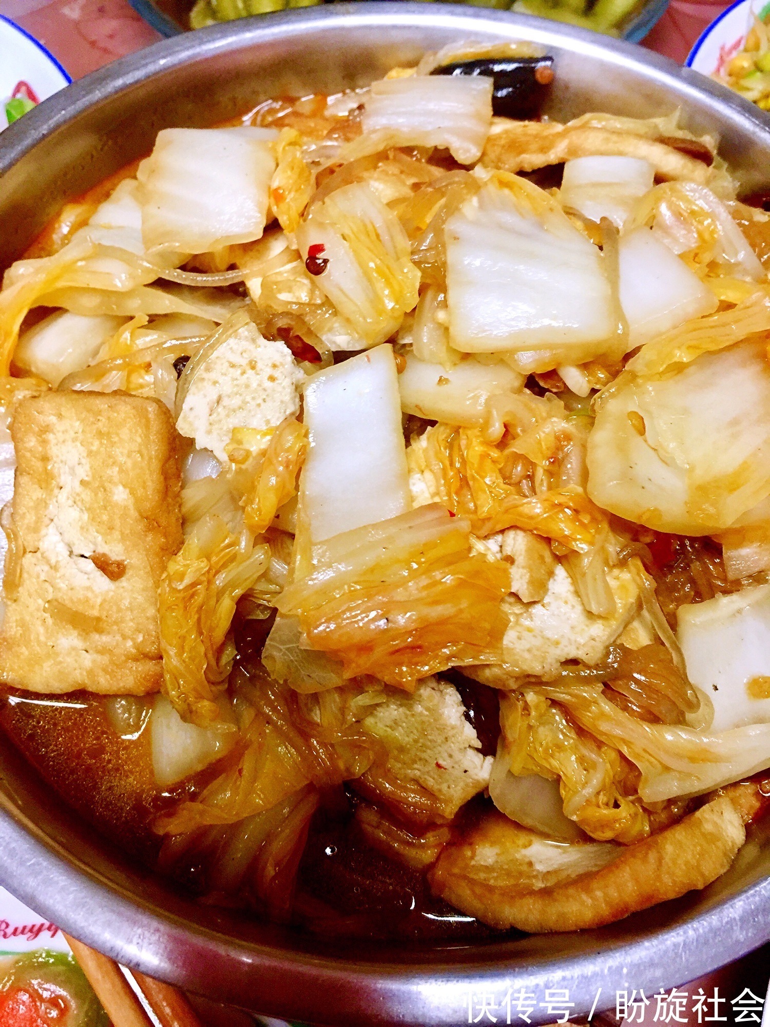 白菜|炒白菜时,不要直接下锅炒!再加这一步,鲜嫩翠绿入味,不出水