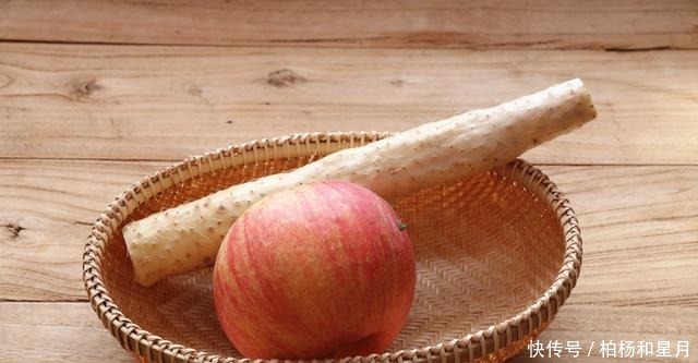 春天,把苹果和山药一起煮,我家每周喝3回,很多人不知道有啥用