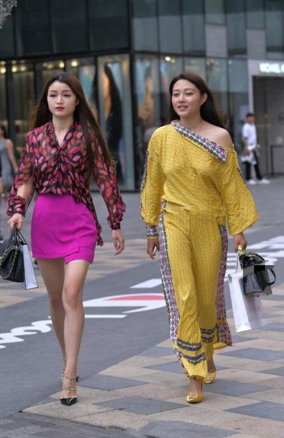 美的 偏爱个性穿搭的女生,姜黄色阔腿裤套装,美的时尚又洋气