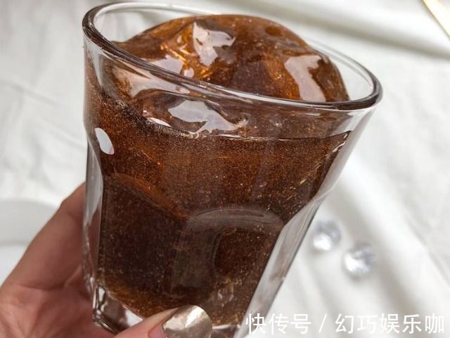 宝宝|孩子只要未满5岁,4种食物都不宜吃,此行为不是爱孩子是害孩子