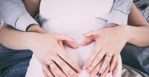 小梅|离预产期还剩20天，准爸爸一时“情不自禁”，孕妈肚里的孩子没了