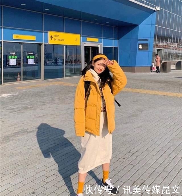 气质|秋冬穿羽绒服,别老是穿黑色了,试试这几种减龄色,时髦还显气质