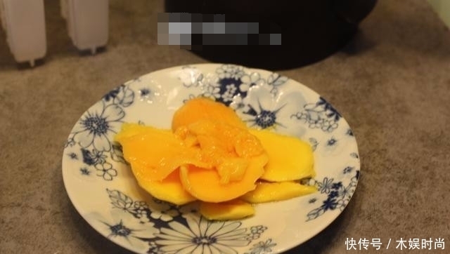 芒果棒冰|夏天来了,教大家在家做美味的冰激凌让孩子吃,关键是吃的放心