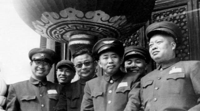 赖传珠|他是新四军“大管家”,资助八路军340万军费,被领袖特批为上将