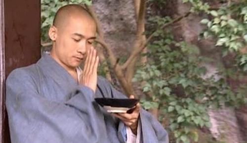 段誉@天龙八部结局乔峰自杀跳崖后,其实并没死,一切都是段誉设的局