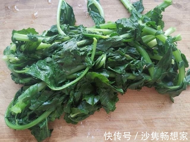 萝卜缨子|萝卜缨你知道怎么吃吗这样做一锅鲜美特好吃,网友节约不浪费