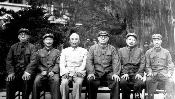 警卫班长|解放战争期间此人误闯敌阵，敌兵反喊他“首长”，招降两万士兵