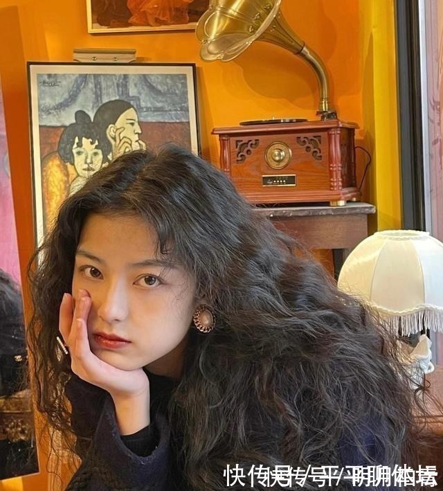 短发 女人过了40岁发型别乱剪,不如试试这12款,无论长短都很美
