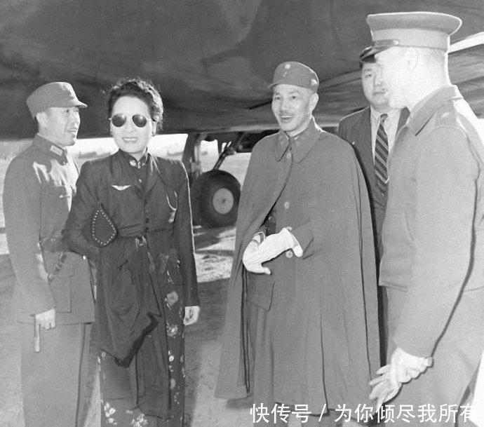 蒋介石|一组1943年12月蒋介石与宋美龄视察中国驻印远征军的珍贵照片!