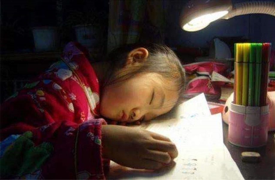 中学|专家建议:要想孩子长得高,7点前别叫他起床,家长反驳:不现实