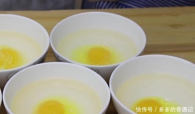 油炸|鸡蛋新吃法，不水煮不油炸，几分钟搞定，又圆又好看，小孩最爱吃