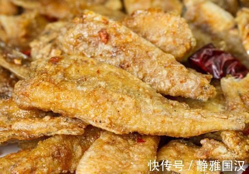 患有|慢性胃炎要注意,这些东西要少吃,否则加重病痛