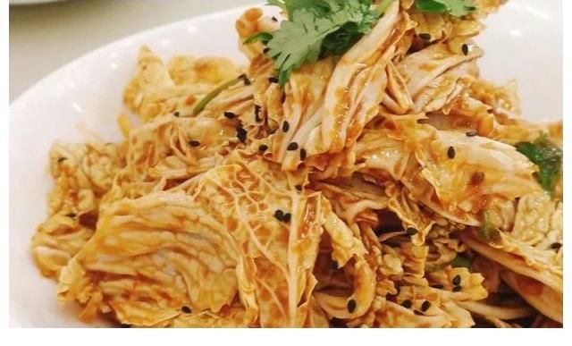 两个搭档多年配合默契的主持人为何会出现严重事故，原因不简单