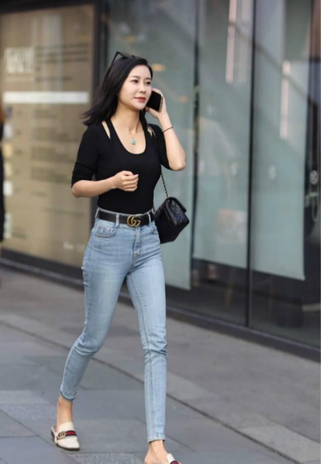 柔美的打底裤时尚美观，简单而时尚的美感，时髦显高