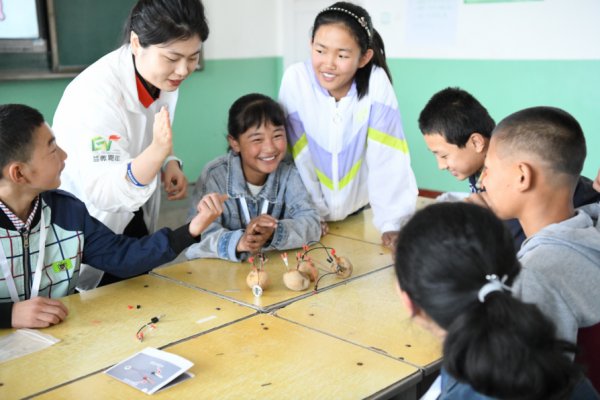 大学生|益微乡村夏令营行动，让大学生和乡村儿童共同成长