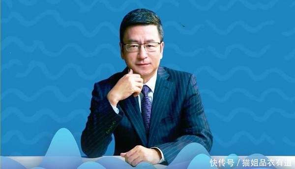 每个人都有“身材焦虑”,参考日杂微胖显瘦穿搭,突出气质才时髦