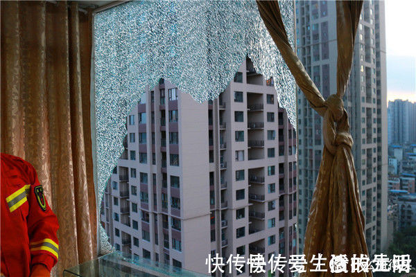 推拉窗|关于门窗安全的这些「隐形保障」,你家的门窗都有吗?