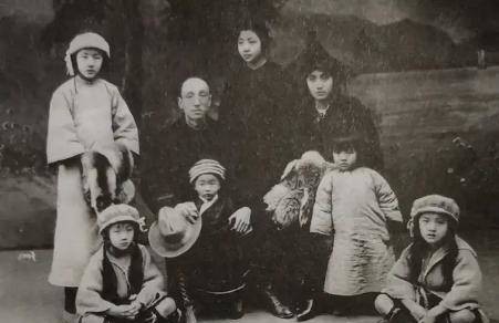 误入风月场,14岁成为督军夫人,34岁离婚创办锦江饭店,活到97岁