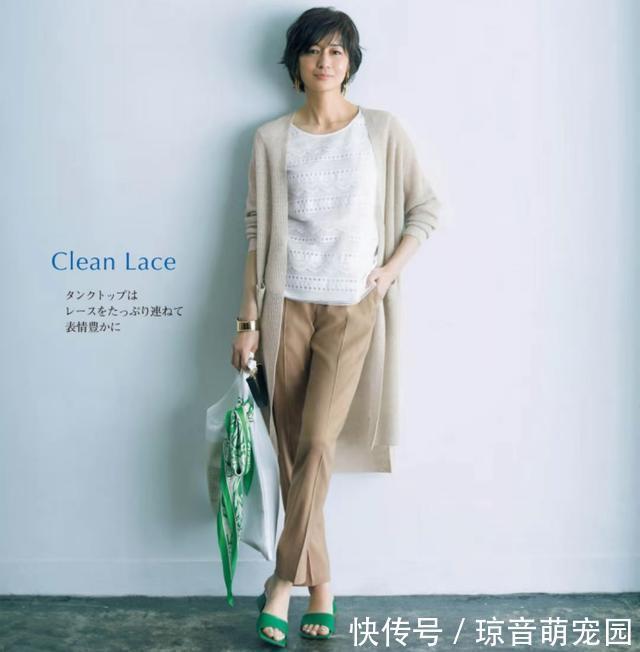 浅蓝色|越宽松、越减龄!日本52岁模特的“高级蓝”穿搭,优雅舒适好喜欢