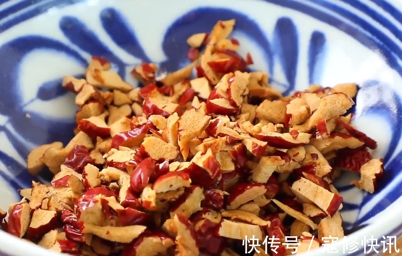 玉米面|玉米面最好吃的做法，全程手不沾面，筷子一搅就搞定，又香又软