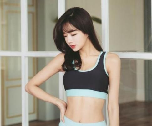 百搭|潇洒浪漫的打底裤美女,彰显潮流气质,回头率特别高