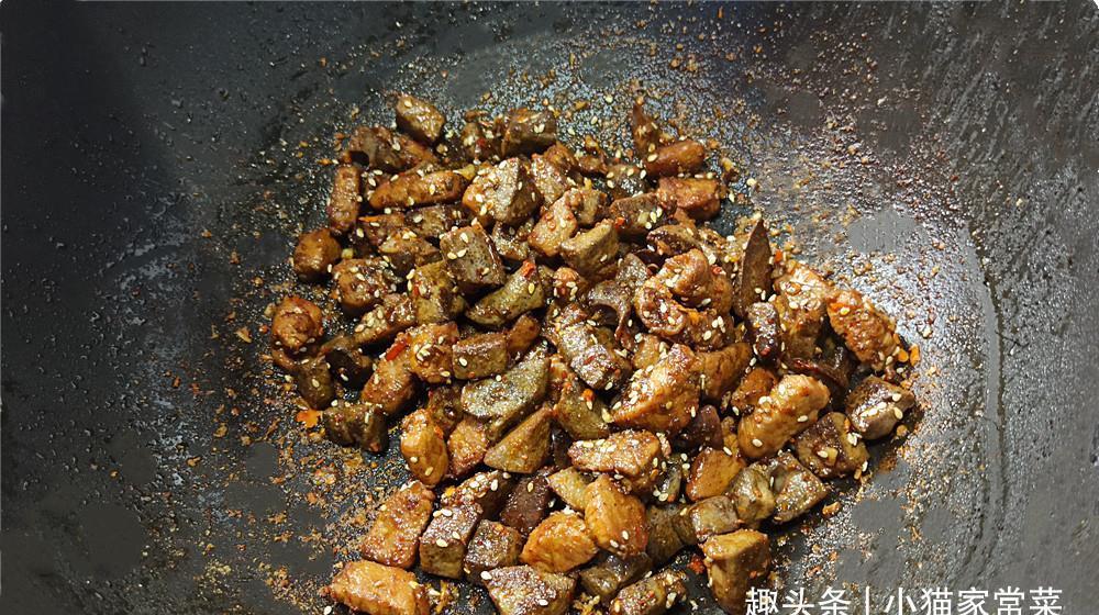味道|一块猪肝一块瘦肉一起做成菜味道香辣,好吃过瘾,方法简单