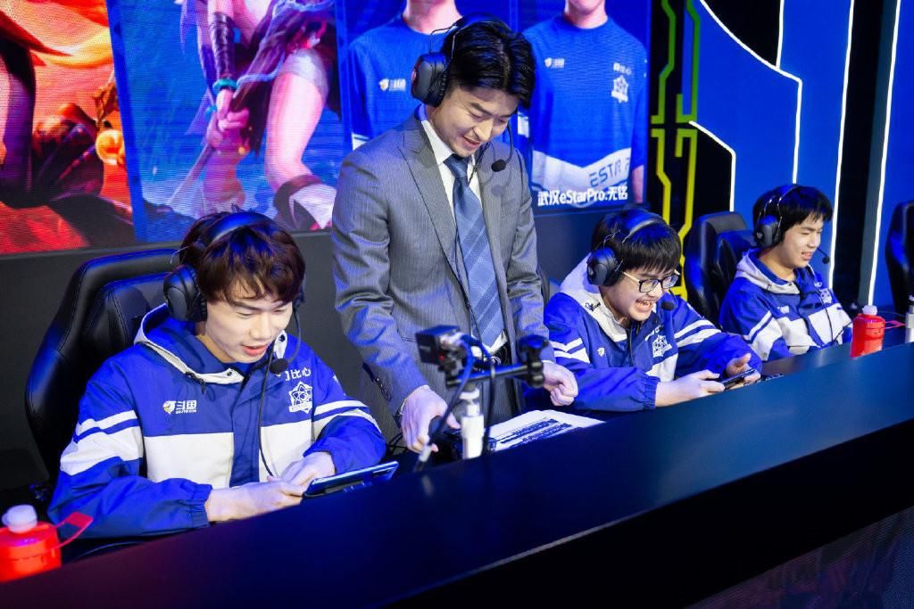 大鹅|王者荣耀：eStar2：3输LGD大鹅，一个致命缺点暴露！