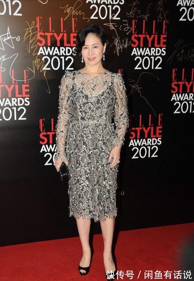 搭配 当向太与何超琼同框,终于明白微胖女人为什么爱穿花衣服,太贵气