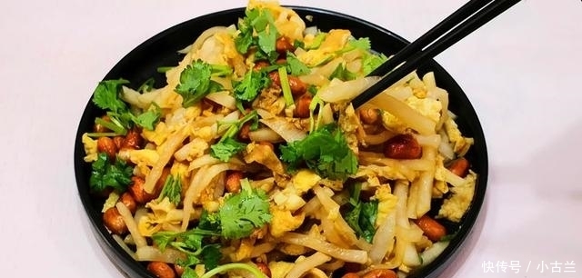 谁说补身得花大价钱?入冬萝卜如此吃,营养不比鱼肉差