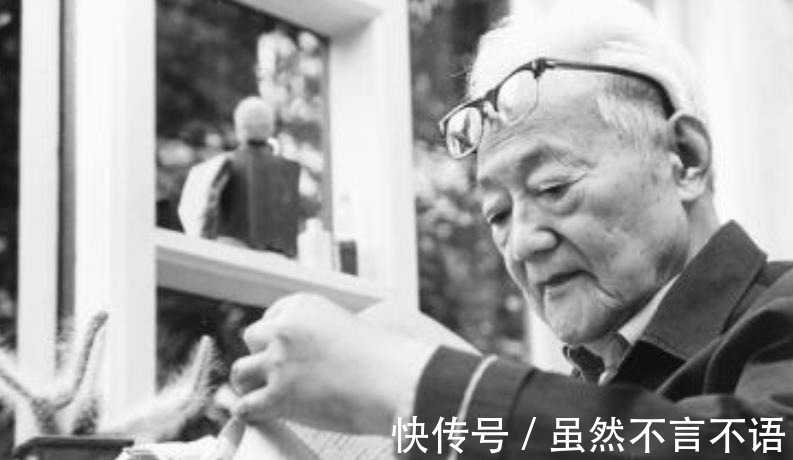 妻子$巴金妻子病故不下葬,骨灰摆枕边相守33年,晚年才懂长寿并非福气!