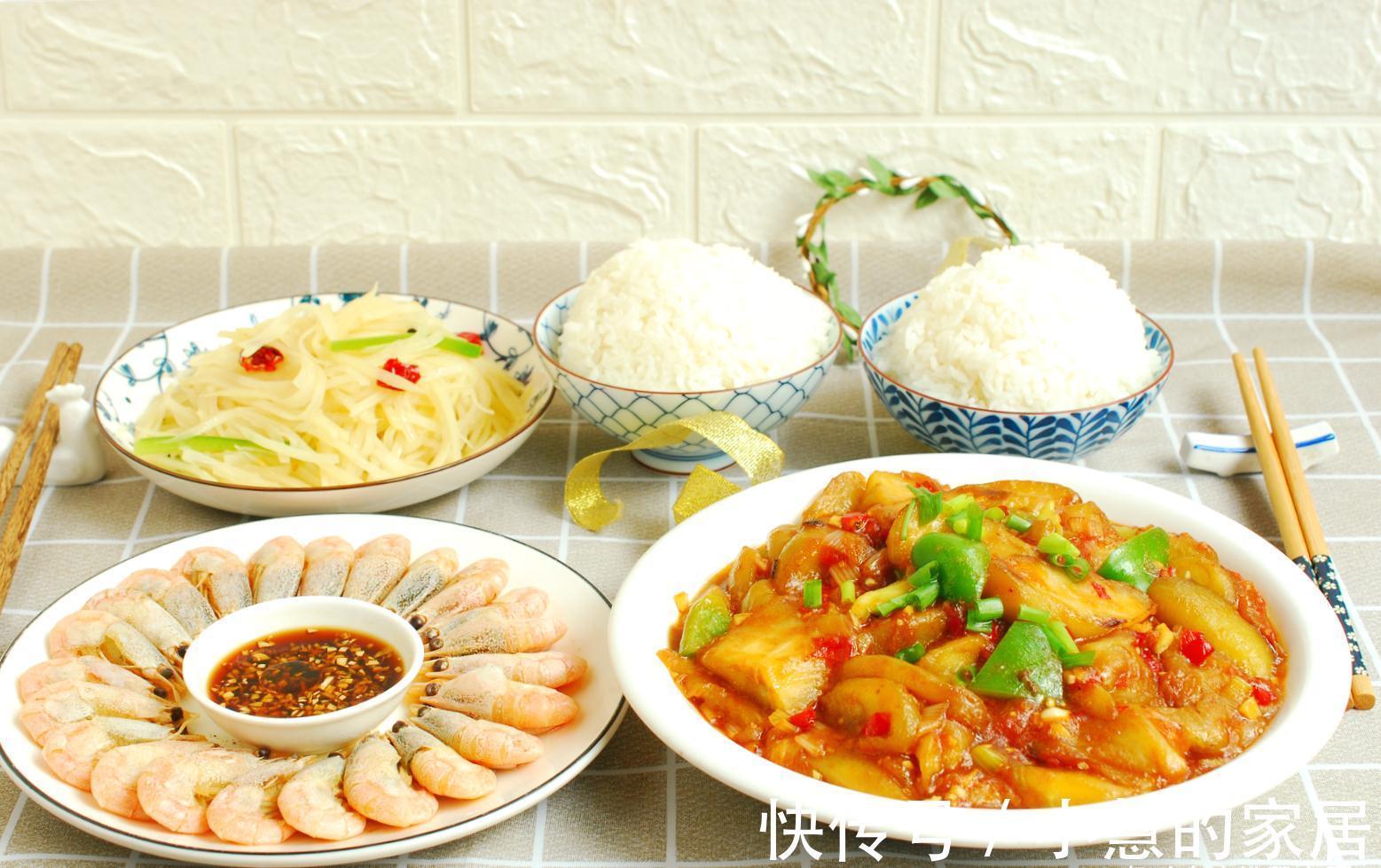 46岁后两口子的晚餐火了,巧搭配有营养,网友:这才是人间烟火!