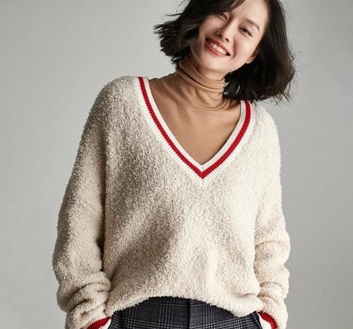 V领毛衣怎么穿才好看，学会这三点，脸圆女生不用愁