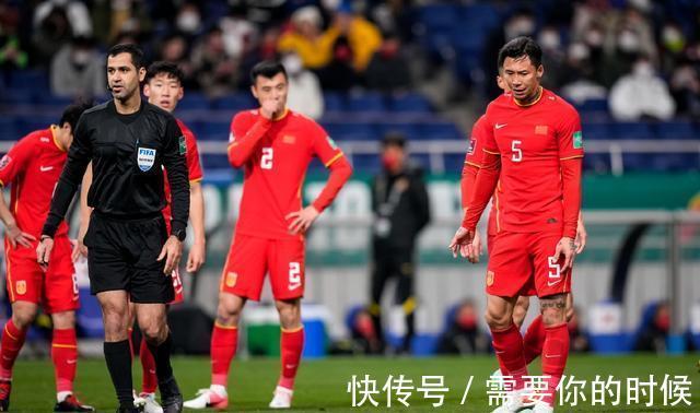 中国男足|0-2,惨败!国足彻底出局,半场0射门,王燊超送点,李霄鹏黑脸