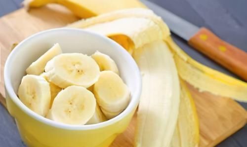 女性不想变黄脸婆,推荐多吃3种食物,美容养颜、滋润身体!