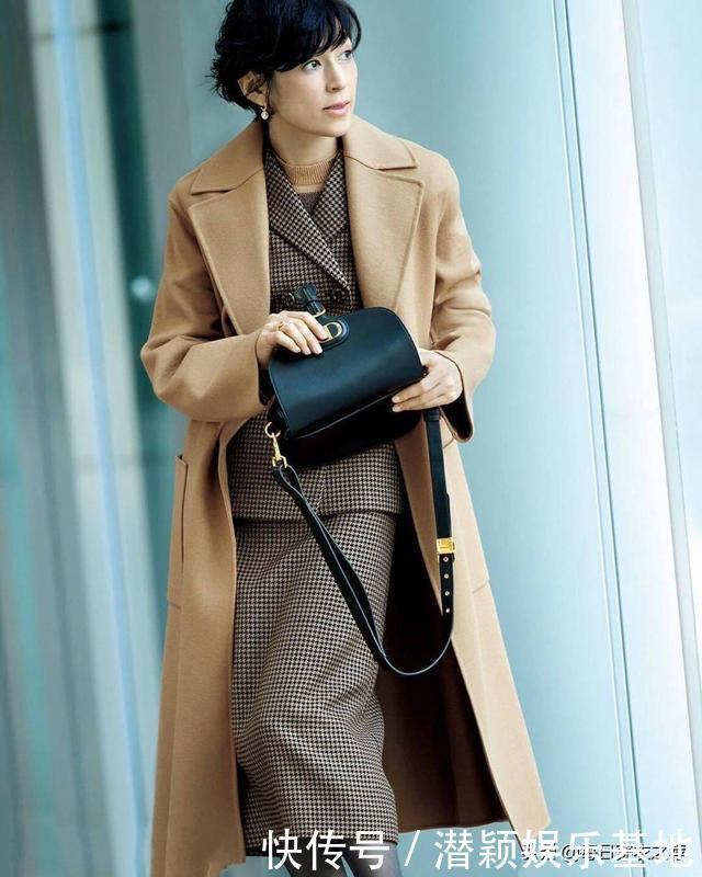 铃木保奈美|日本“大妈”再度翻红,这种时髦套路不复杂,教你穿衣如何优雅