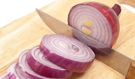 心血管疾病|35岁以上的人,血管越来越堵,1个动作1杯水,让血管干净如初