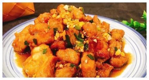 美食推荐：捞汁鸡翅，糖醋排骨，茶树菇炒牛肉，麻辣干锅鸭翅的做法