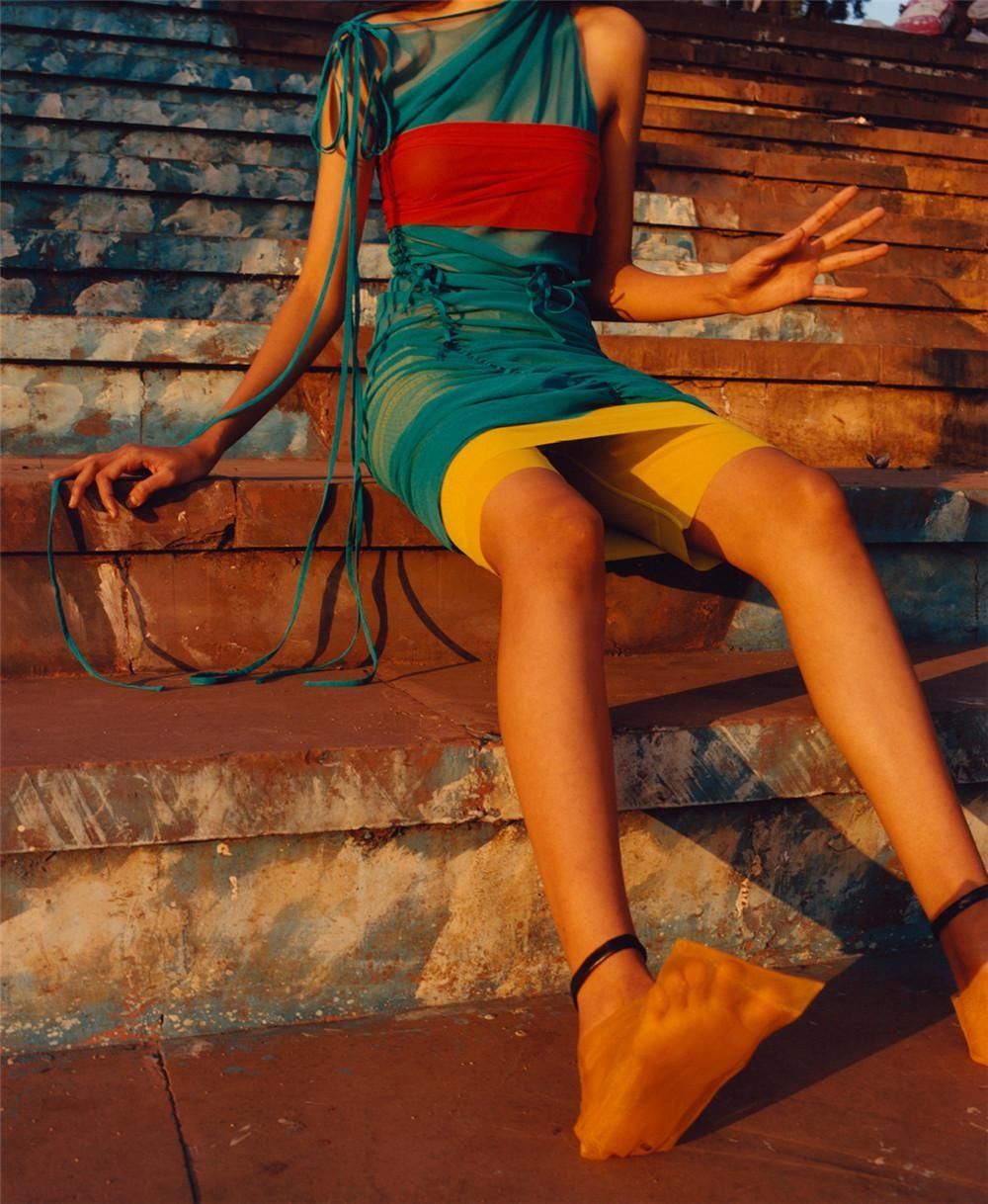 现在你也可以拥有这件现代时尚伟大旅程中的纪念品