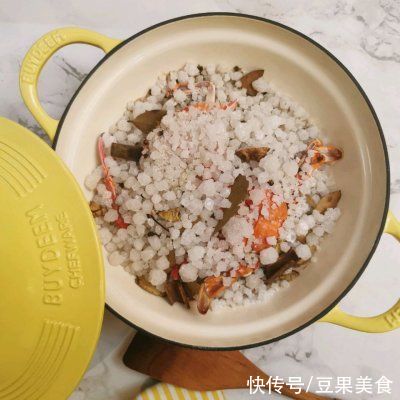 盐焗梭子蟹|10分钟出锅的盐焗梭子蟹，鲜嫩又爽口