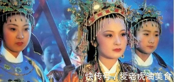 女史$《红楼梦》贾元春真是皇上宠妃这几个细节可以看出,后宫的秘密!