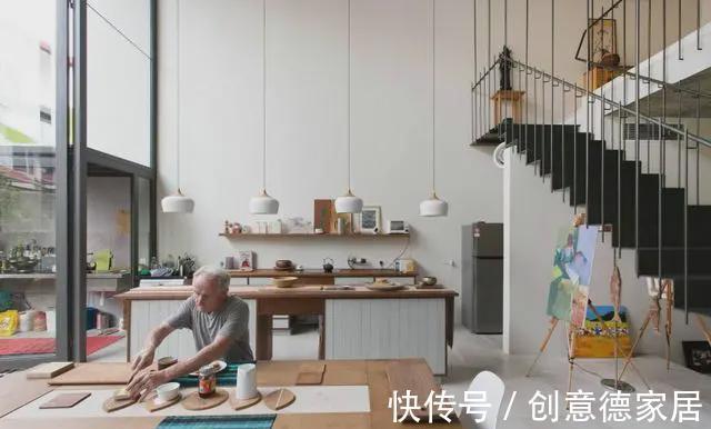 别墅|60后退休夫妻的:336㎡水泥别墅,全屋“赤贫风”,这叫有钱又闲