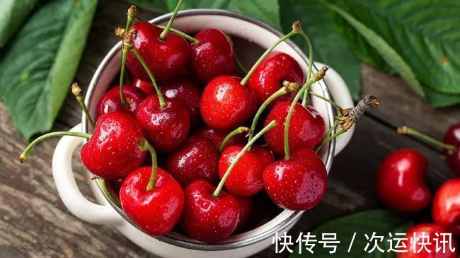 大樱桃|樱桃怎么洗，吃着才放心果农教你一招，虫卵自动溜走