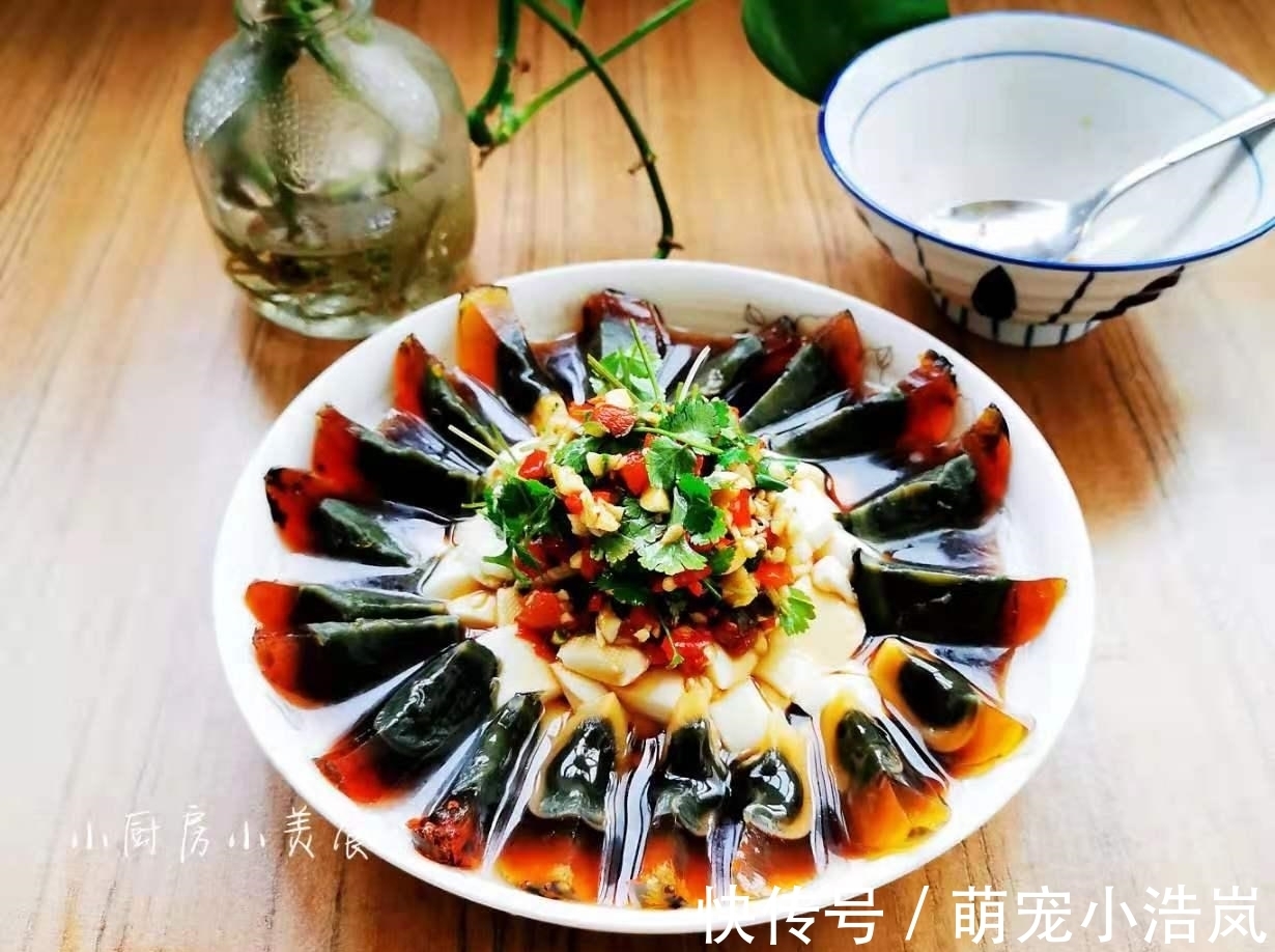 内酯豆腐|过年凉菜是不可少的，尤其这道酸辣可口，花费不多却人人爱吃