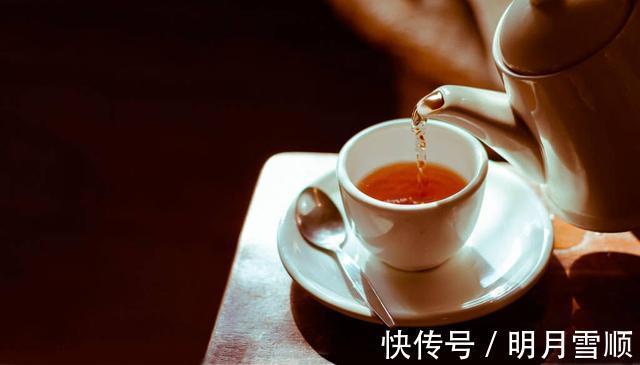 咖啡因|得了高血压，经常喝茶是好是坏不懂来看答案吧