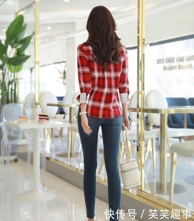 女人|温柔甜美的牛仔裤美女,充满女人韵味,很有吸引力