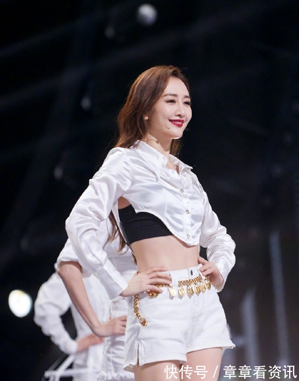 身材高挑|53岁那英挑战空中瑜伽,为决赛变小哭包张柏芝穿芭比粉秀长腿