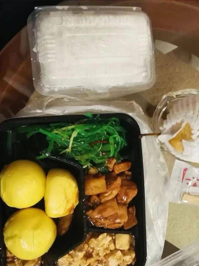 小温|大连超60名大学生确诊,在校师生隔离状态如何?